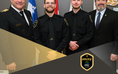 Cérémonie d’assermentation de deux nouveaux policiers à la MRC des Collines-de-l’Outaouais